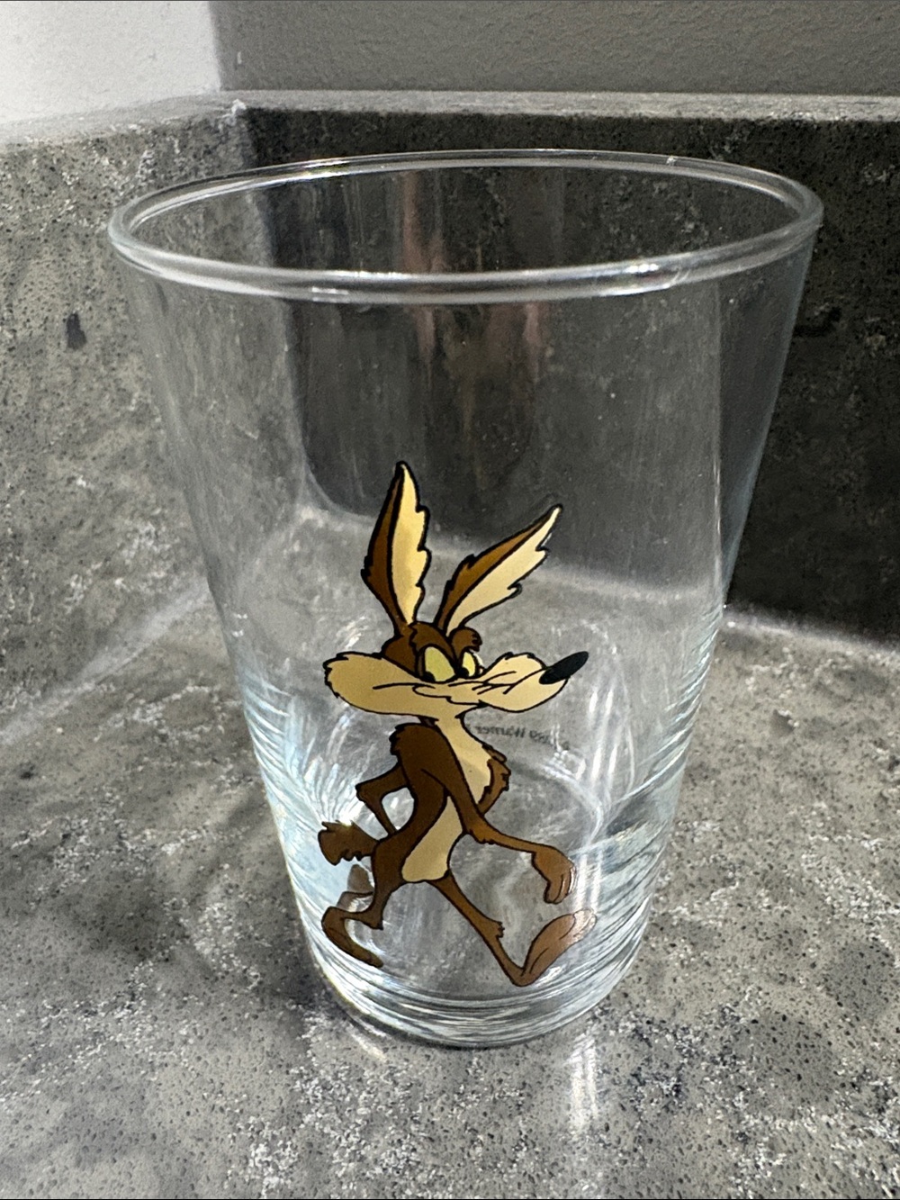 1989 Warner Bros. Clear Six OunceGlass Tumbler Wile E. Coyote